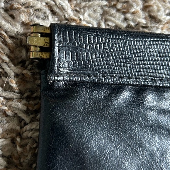 Azok Vintage Leather Clutch - Picture 8 of 15